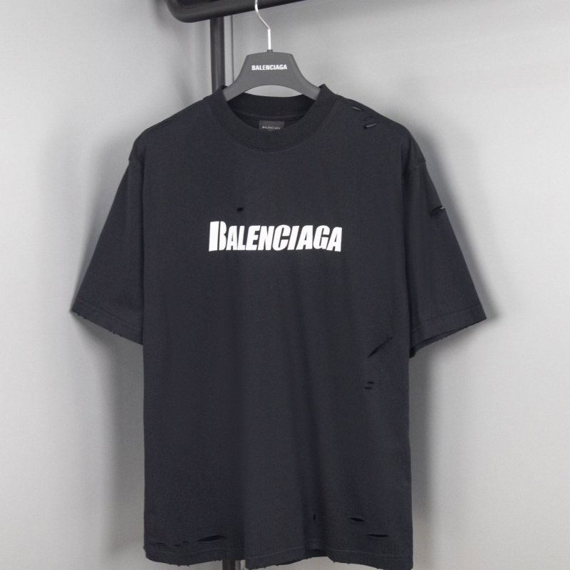 Ba*len*cia*ga t-shirts